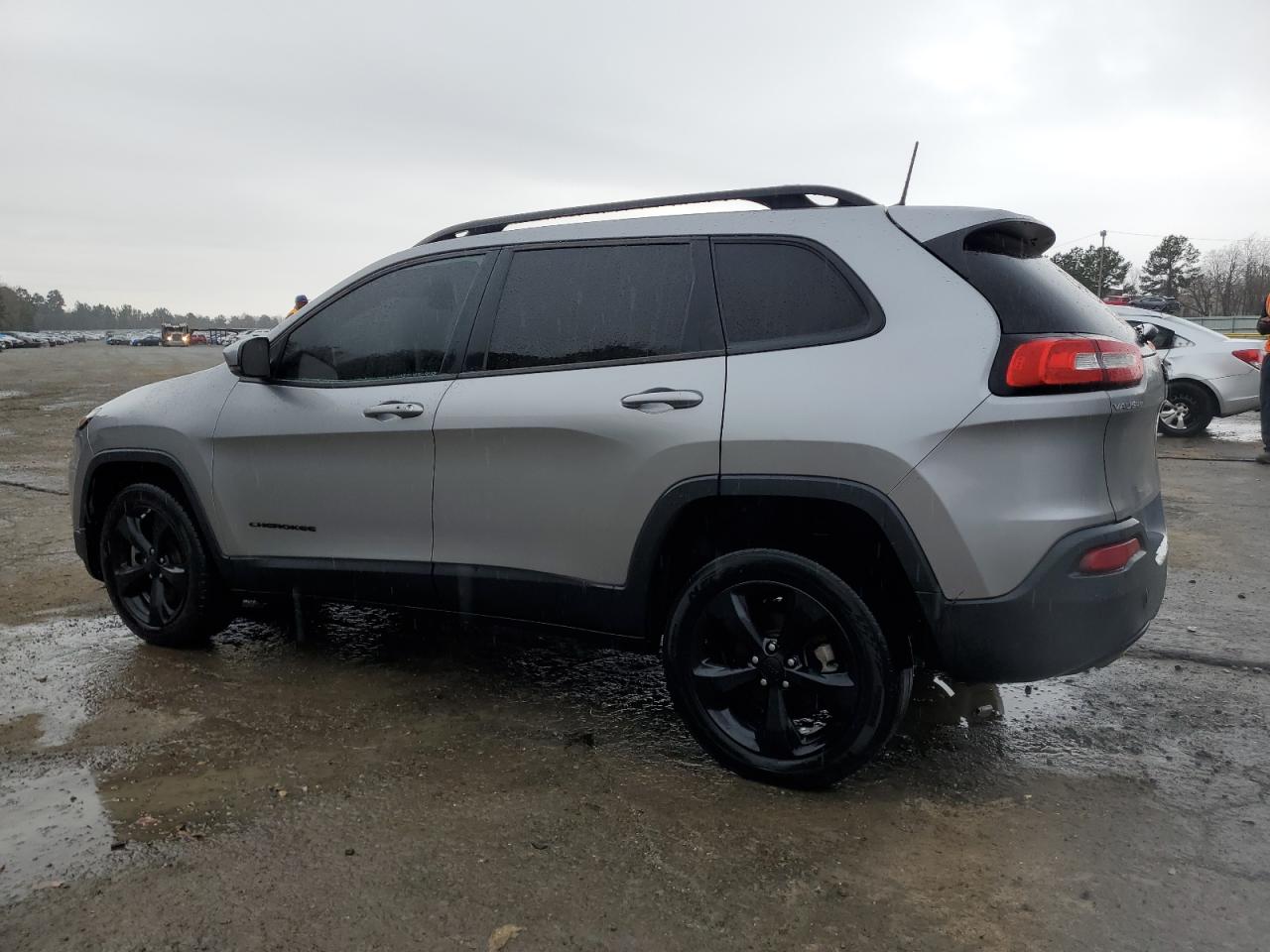 2017 Jeep Grand Cherokee - Image 2