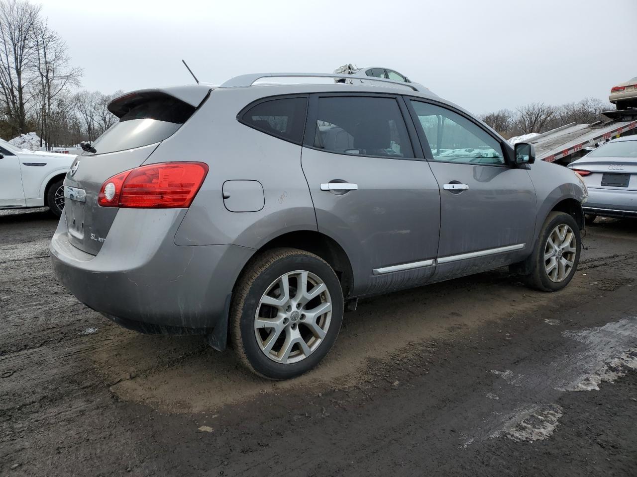 2013 Nissan Rogue - Image 3