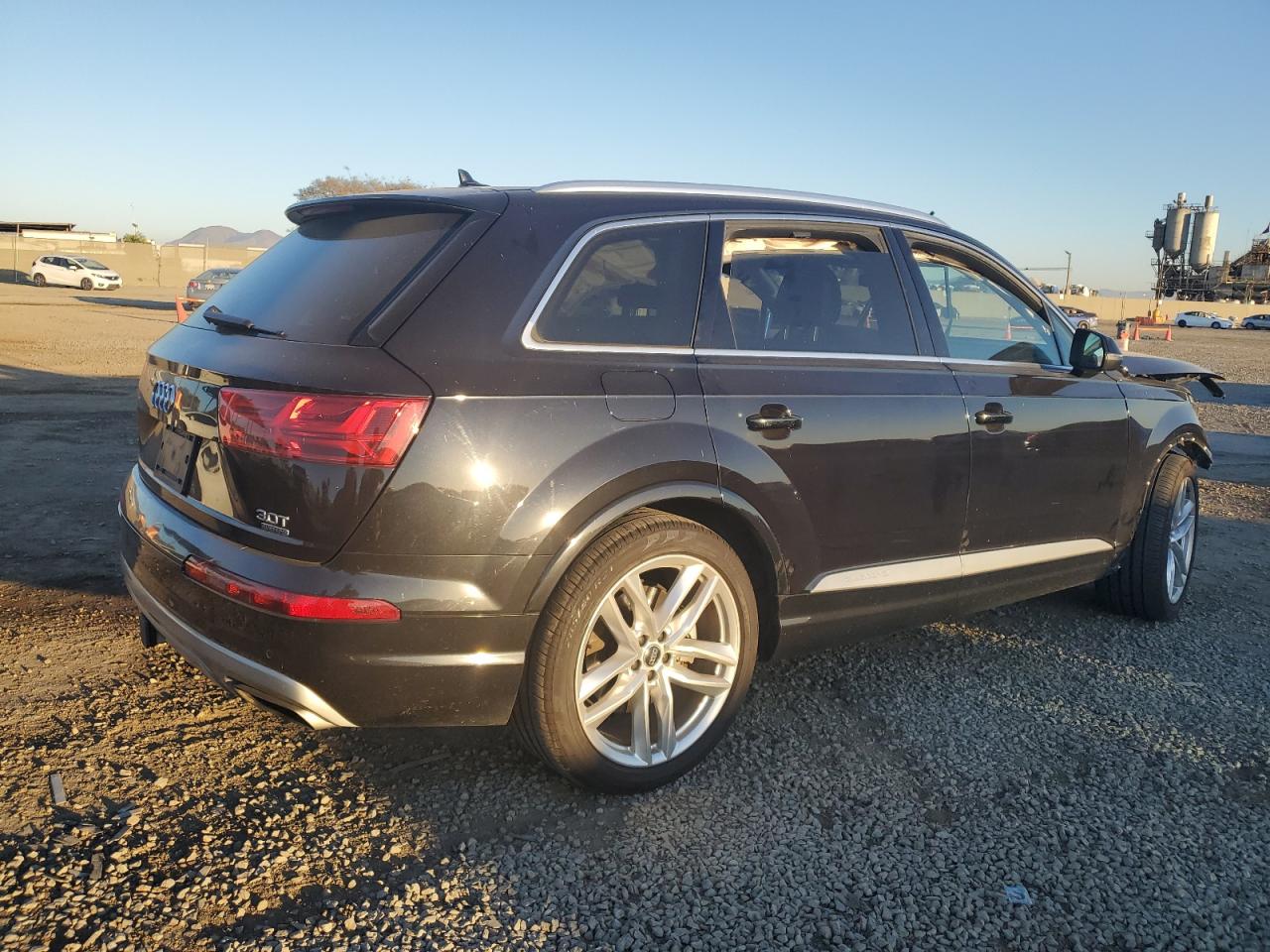 2018 Audi Q7 - Image 3