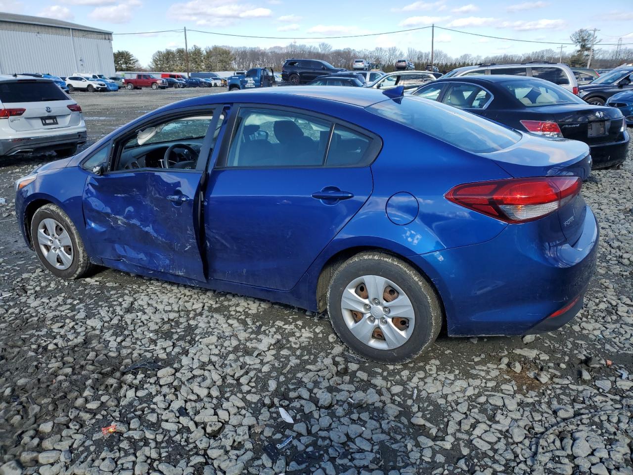 2017 Kia Forte - Image 2