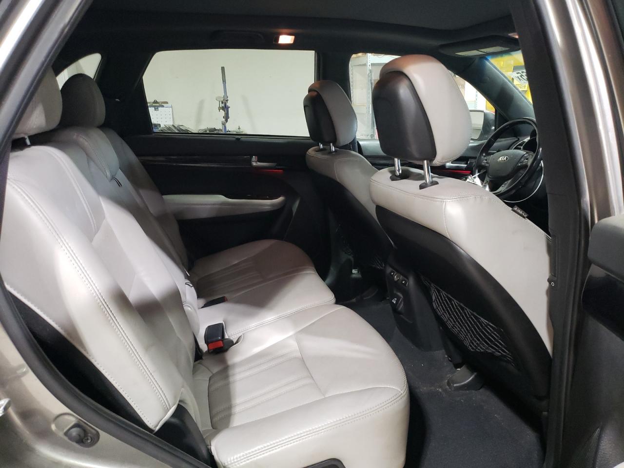 2014 Kia Sorento - Image 11