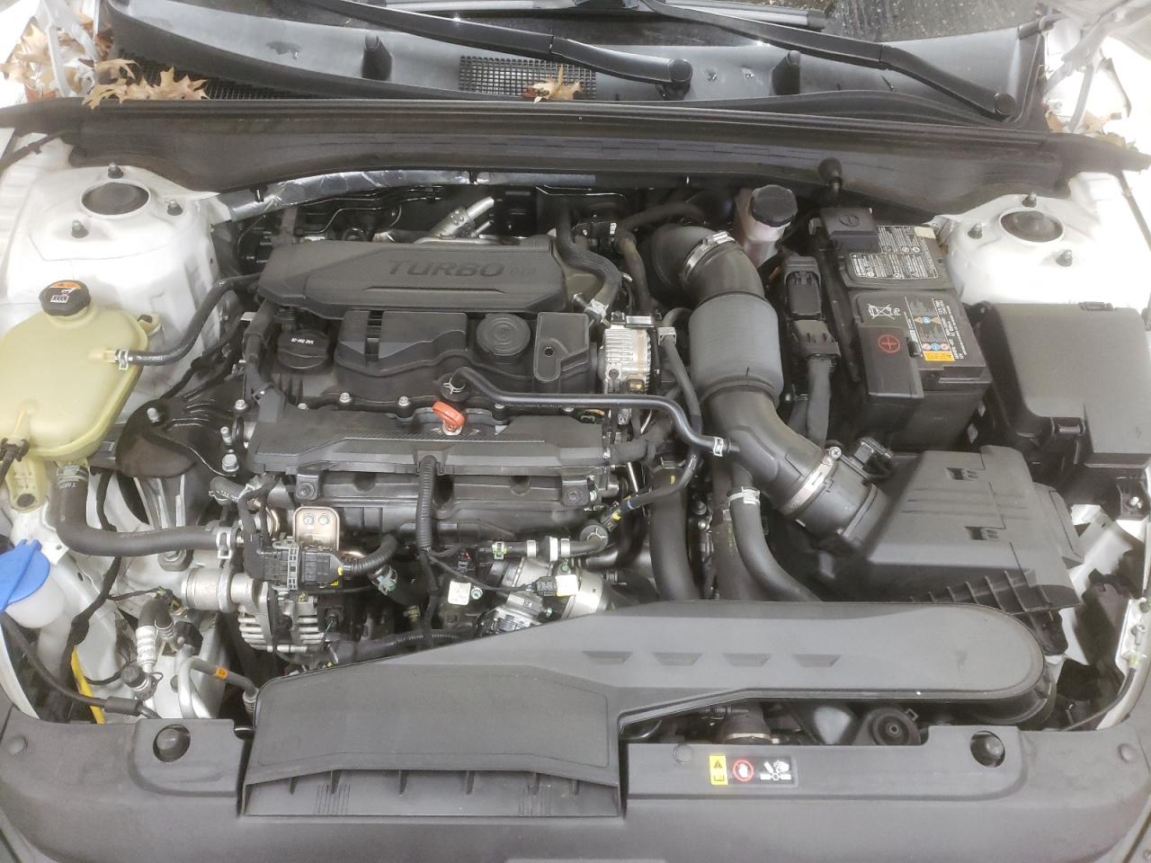 2021 Kia K5 - Image 12