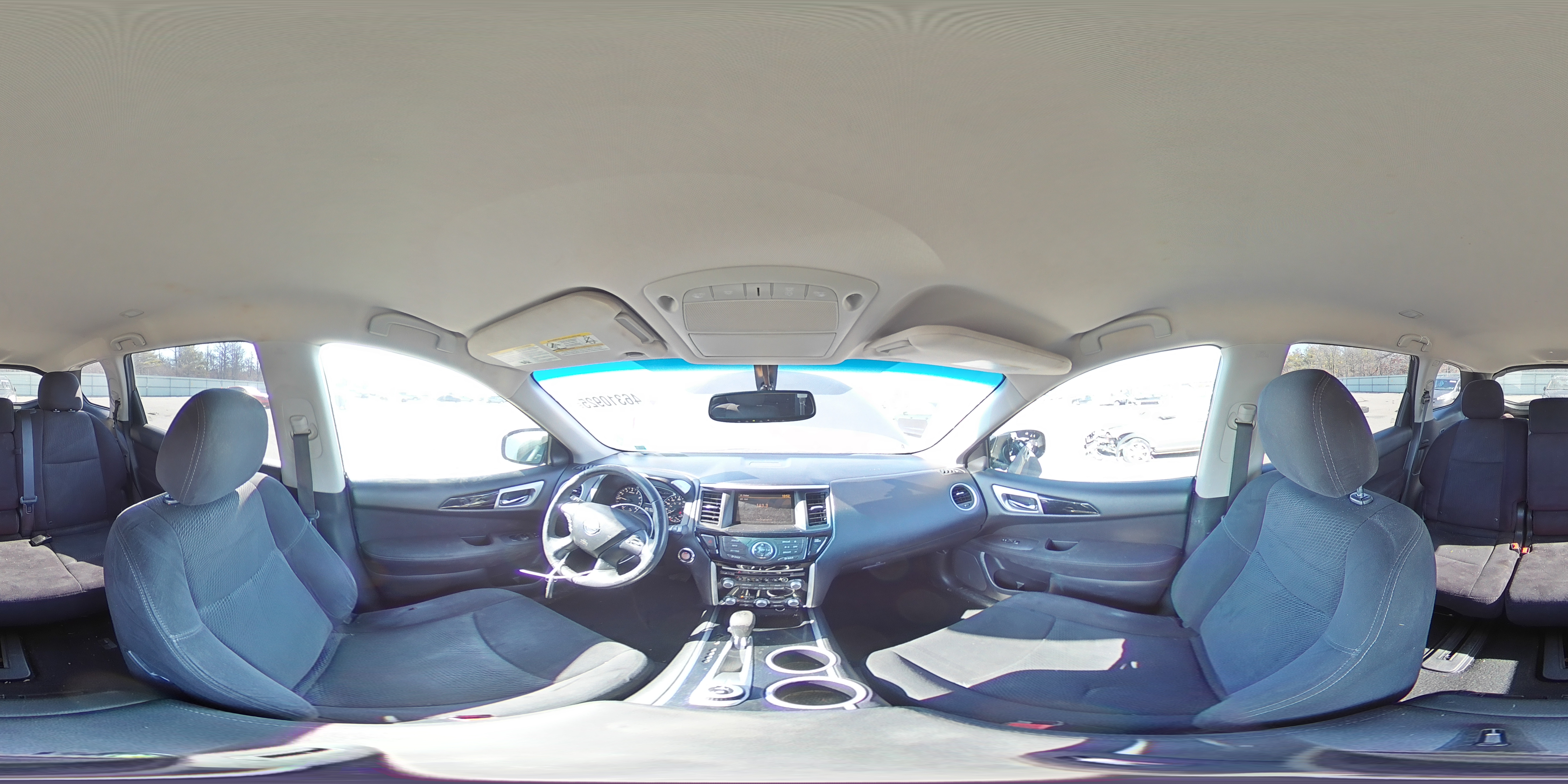 2015 Nissan Pathfinder - Image 13