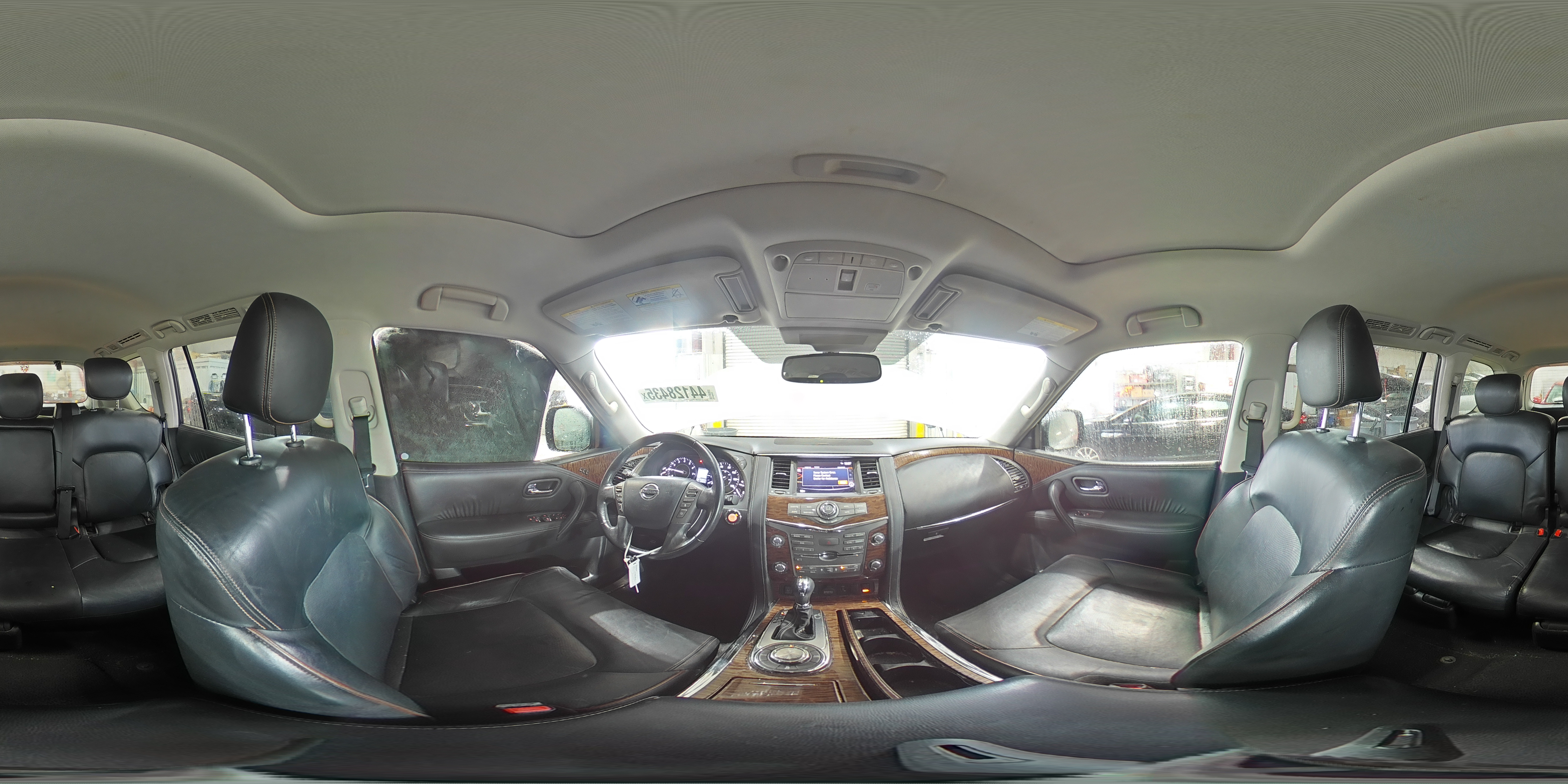 2019 Nissan Armada - Image 15