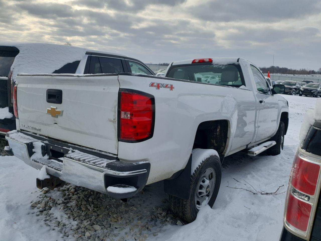 2016 Chevrolet Silverado - Image 3