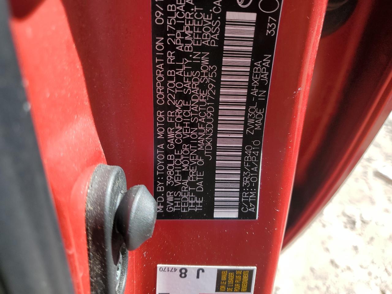 2013 Toyota Prius - Image 12