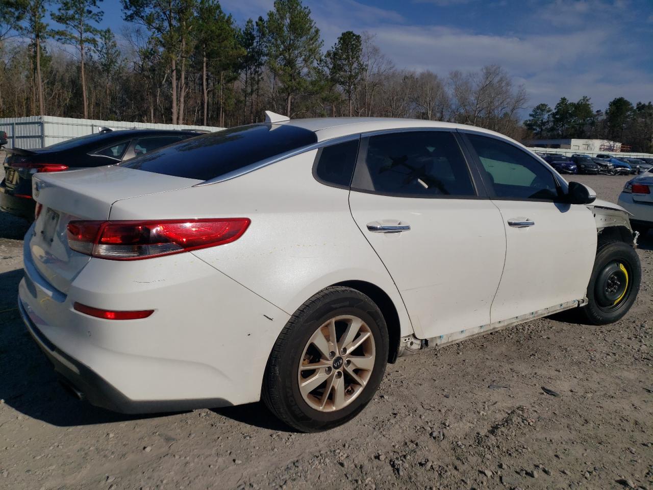 2019 Kia Optima - Image 3