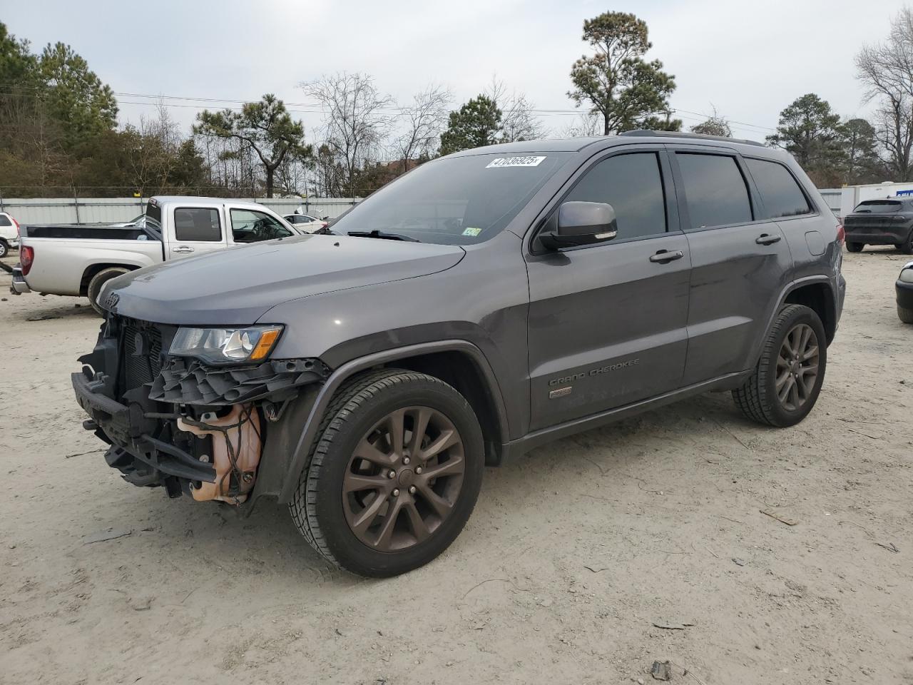 2017 Jeep Grand Cherokee - Image 1
