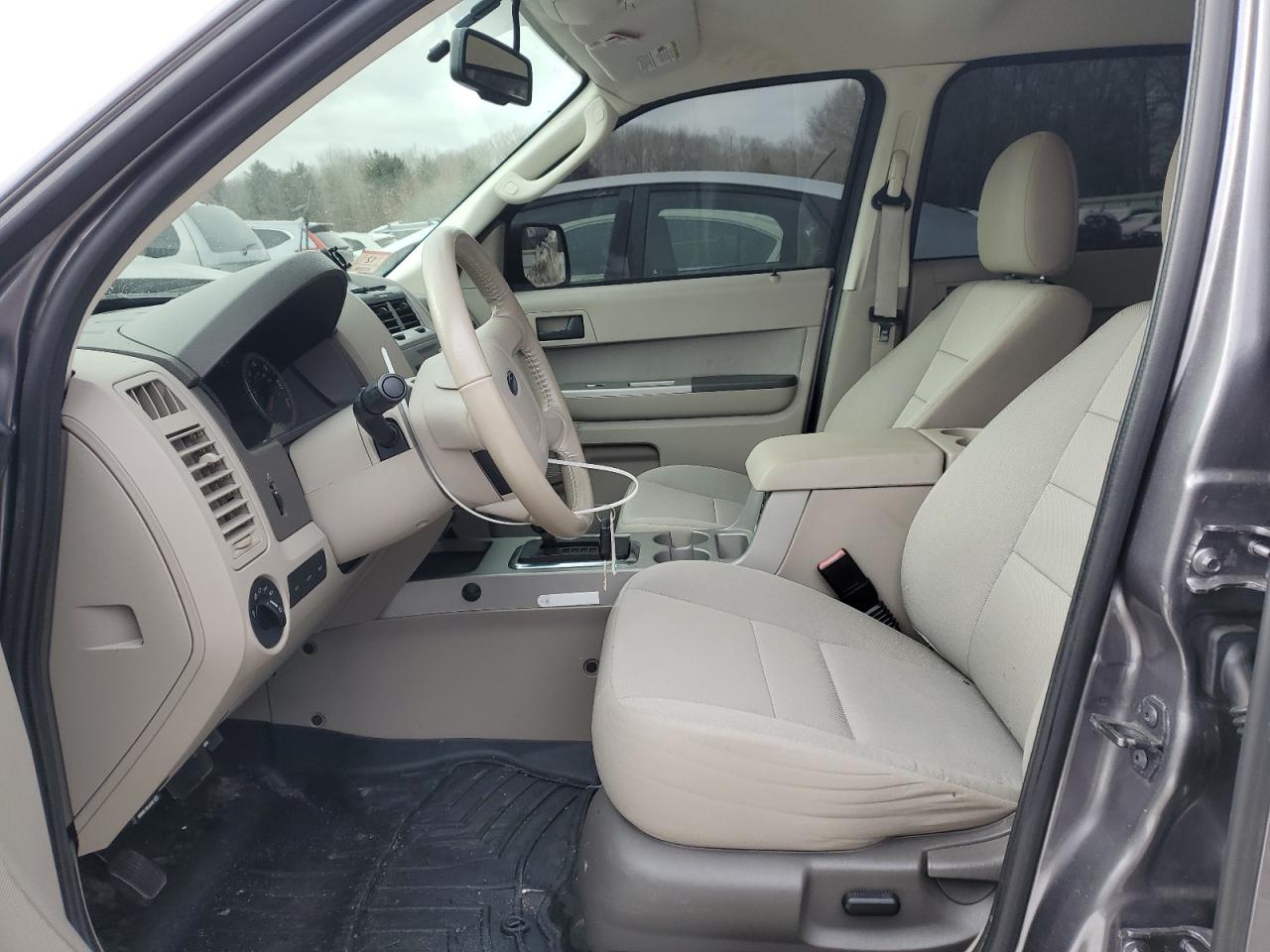 2010 Ford Escape - Image 7