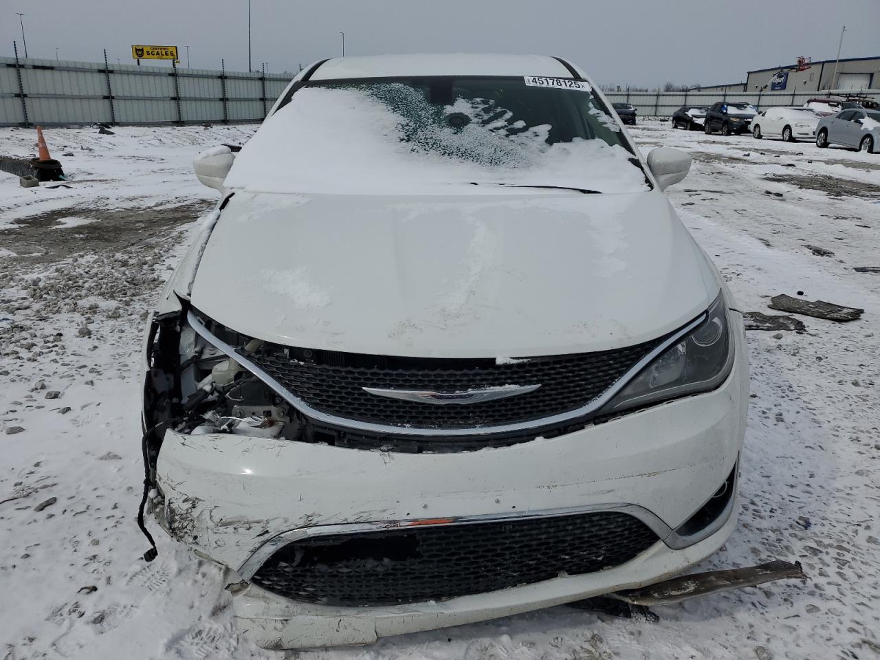 2018 Chrysler Pacifica - Image 5