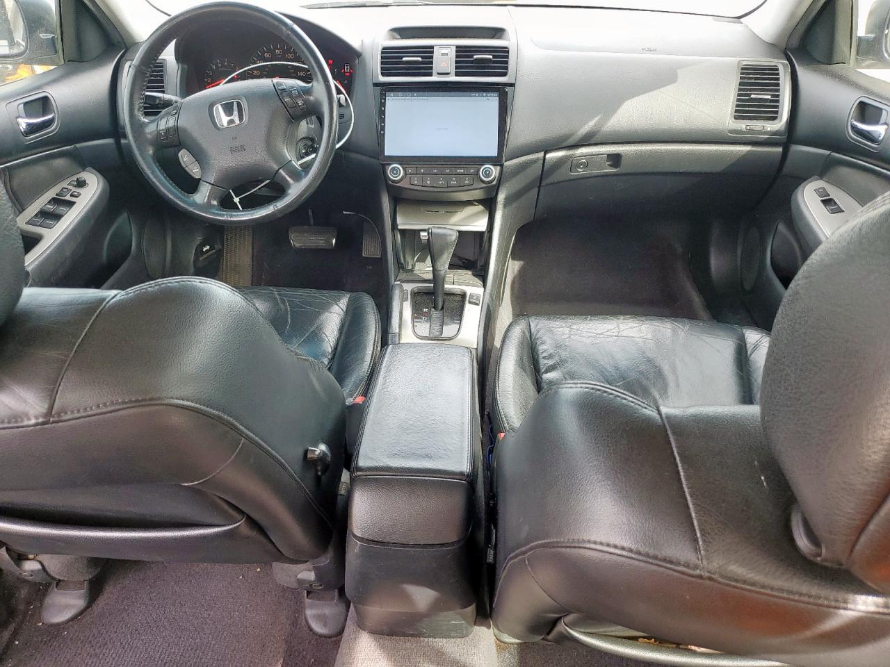 2004 Honda Accord - Image 8