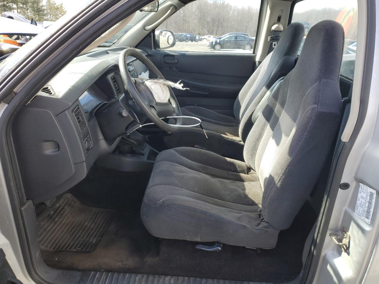 2004 Dodge Dakota - Image 7