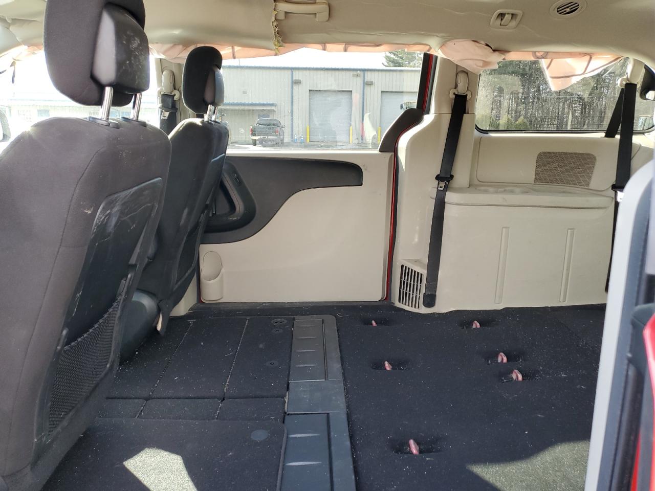 2013 Dodge Caravan - Image 11