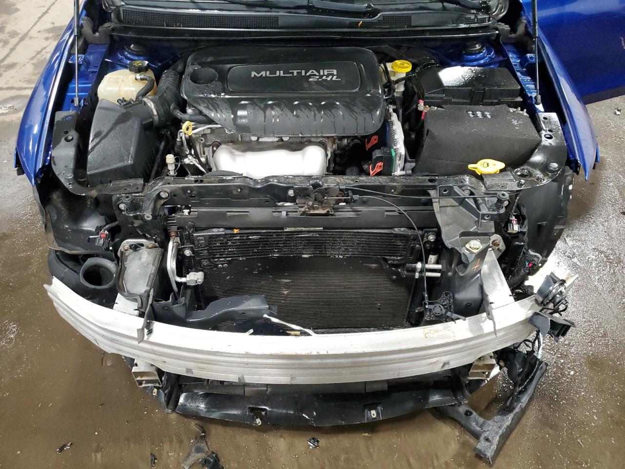 2015 Chrysler 200 - Image 12