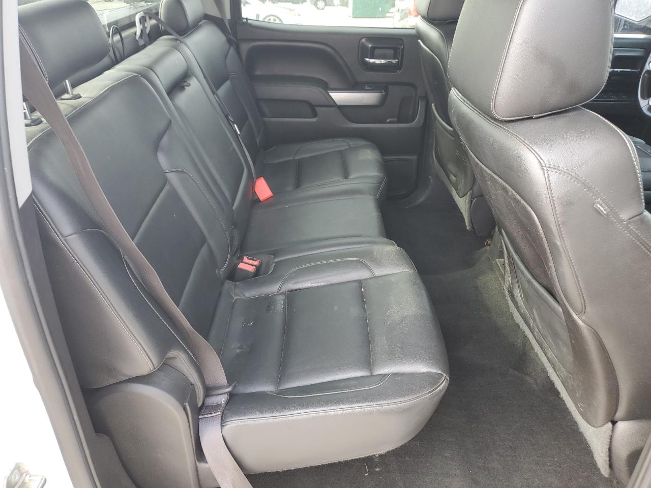 2014 Chevrolet Silverado - Image 11