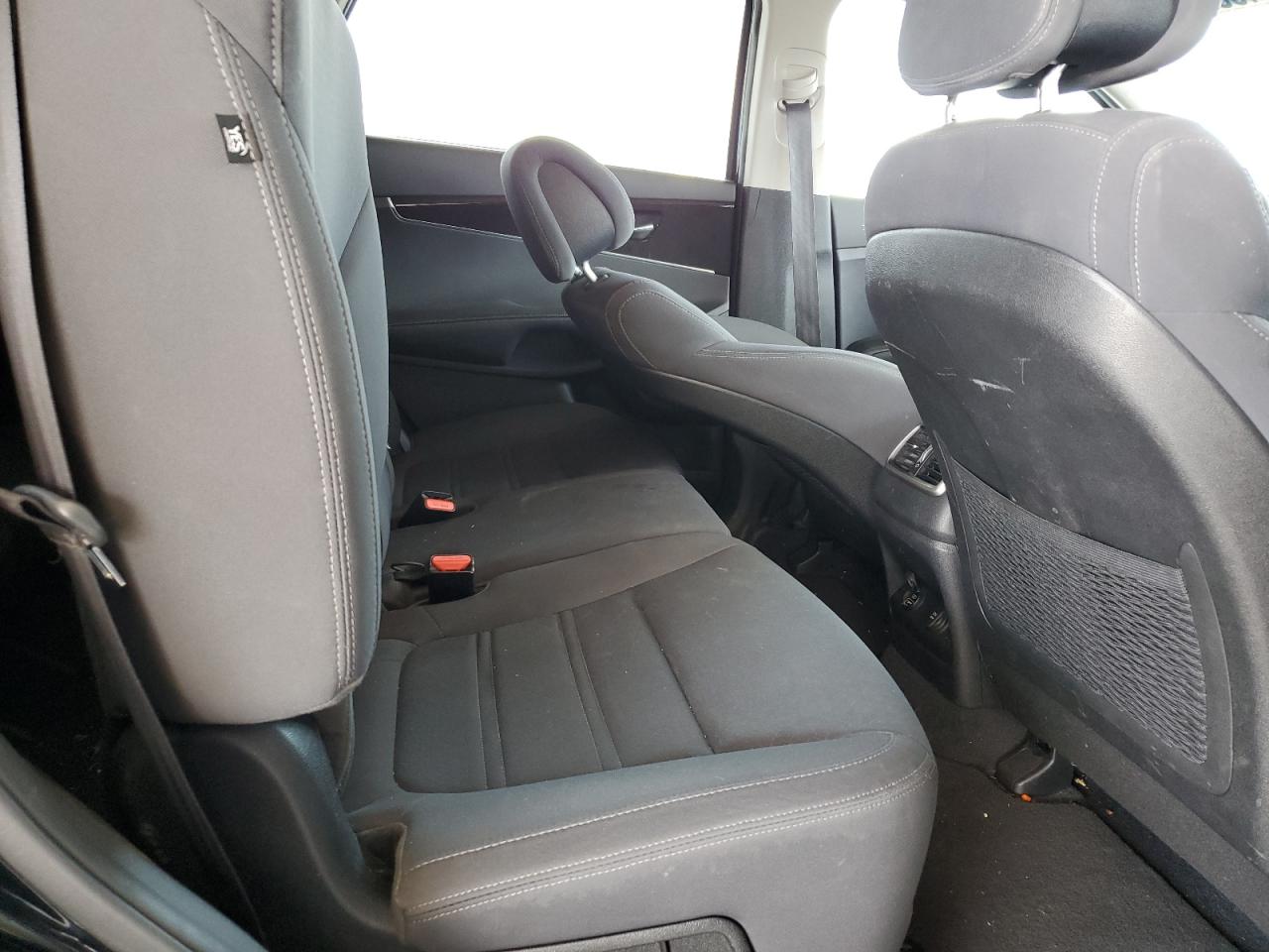 2017 Kia Sorento - Image 11