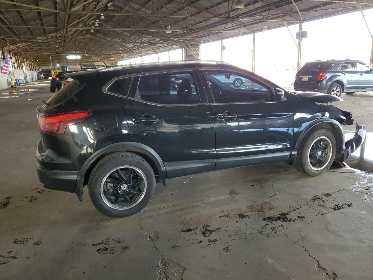 2018 Nissan Rogue - Image 3