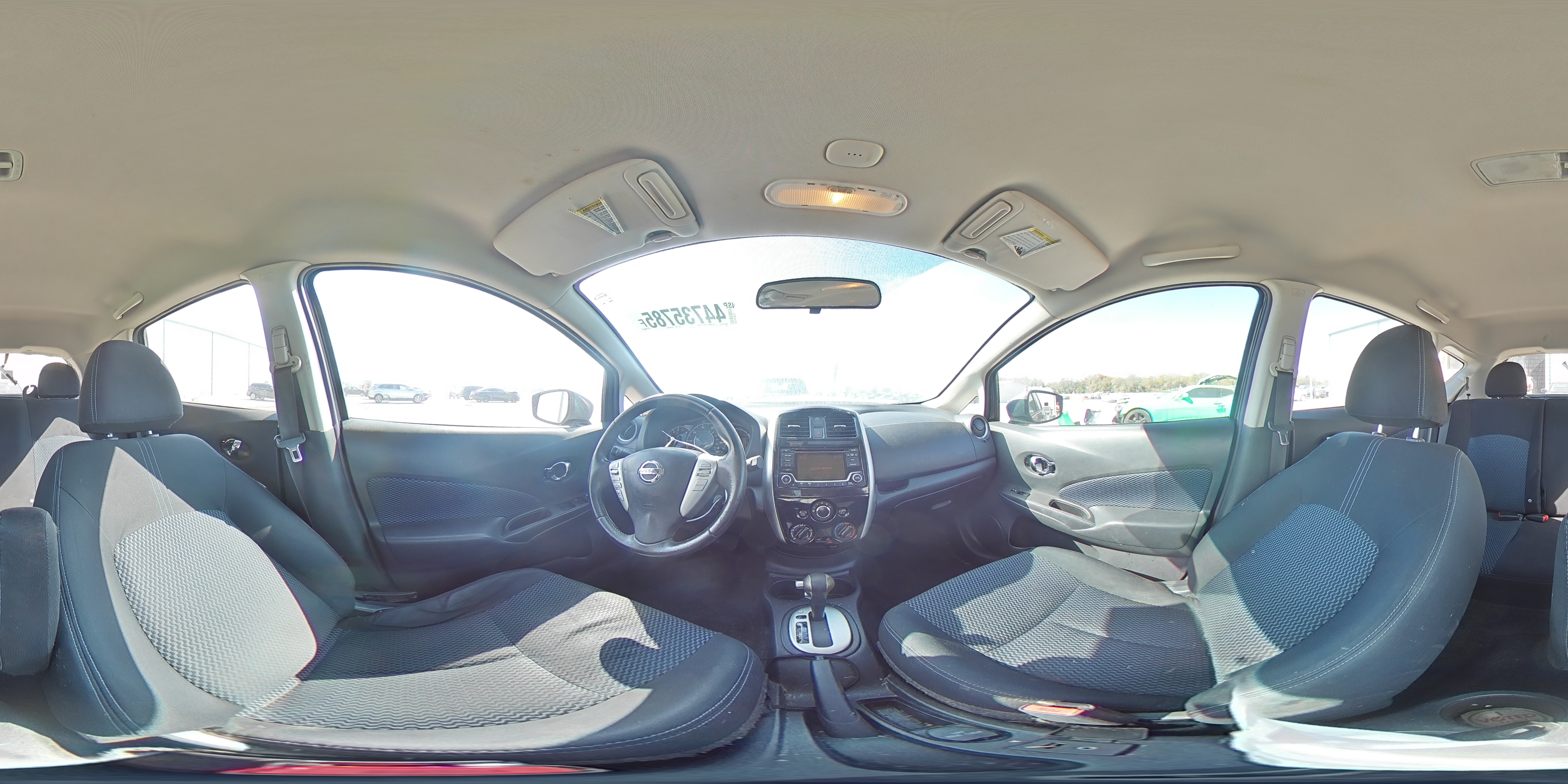 2016 Nissan Versa - Image 12