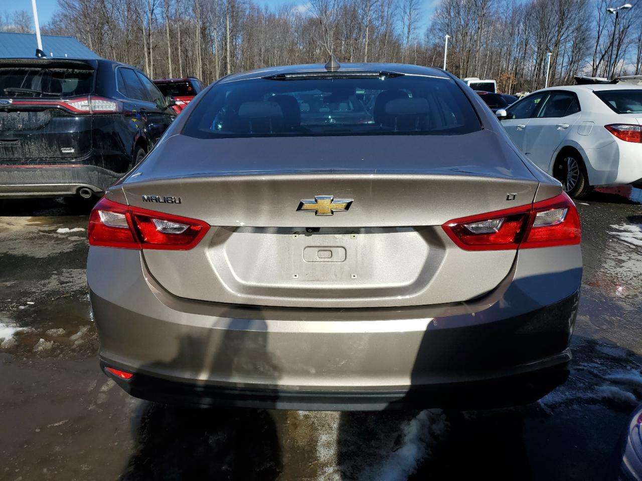 2023 Chevrolet Malibu - Image 6
