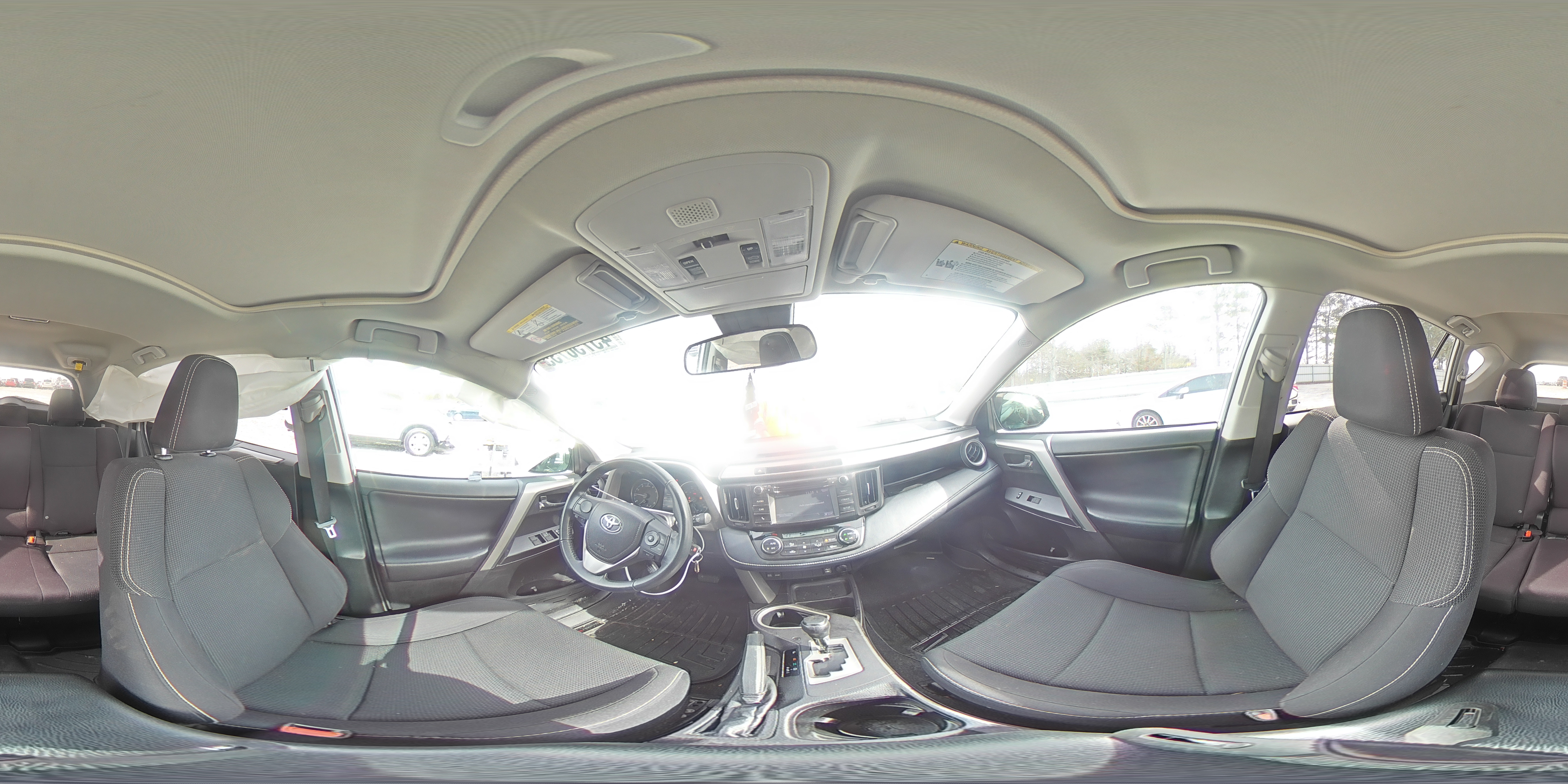 2018 Toyota RAV 4 - Image 13