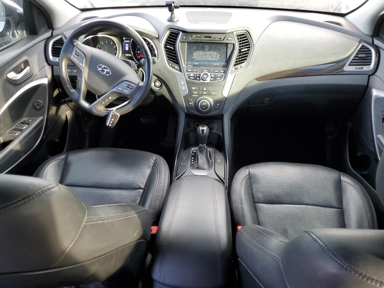 2014 Hyundai Santa Fe - Image 8