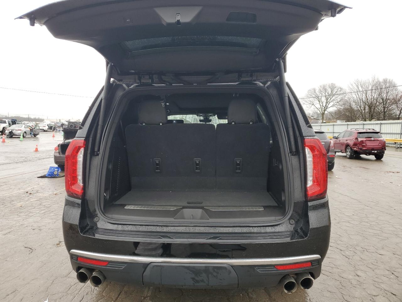 2021 GMC Yukon - Image 6