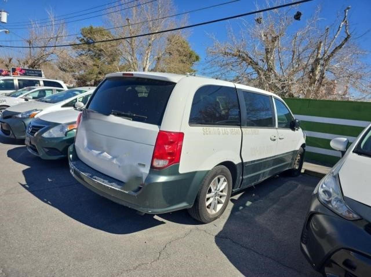 2014 Dodge Caravan - Image 4
