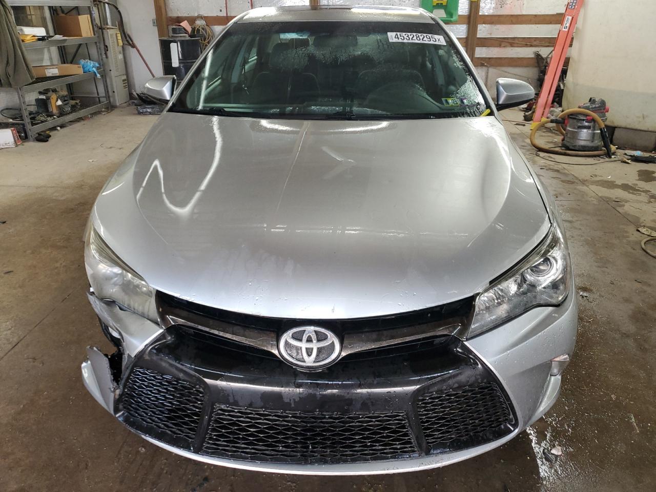 2016 Toyota Camry - Image 5