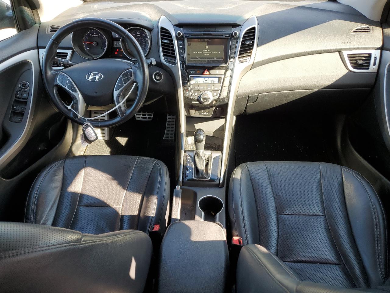 2016 Hyundai Elantra - Image 8