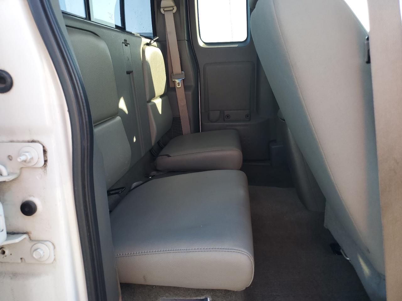 2007 Dodge Dakota - Image 10