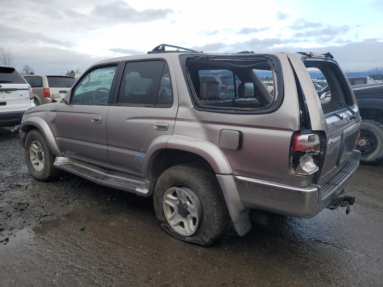 2001 Toyota 4Runner - Image 2