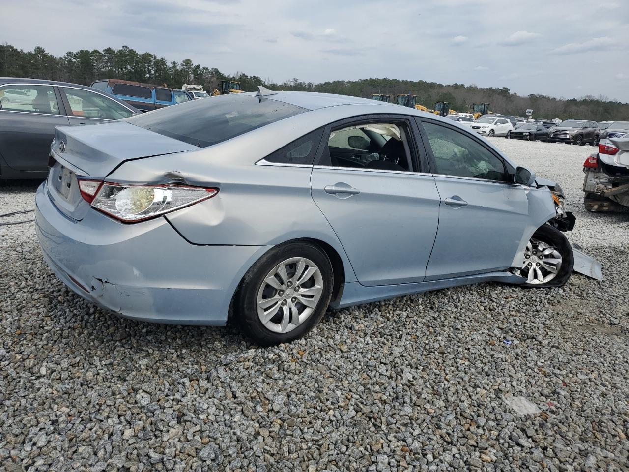 2013 Hyundai Sonata - Image 3