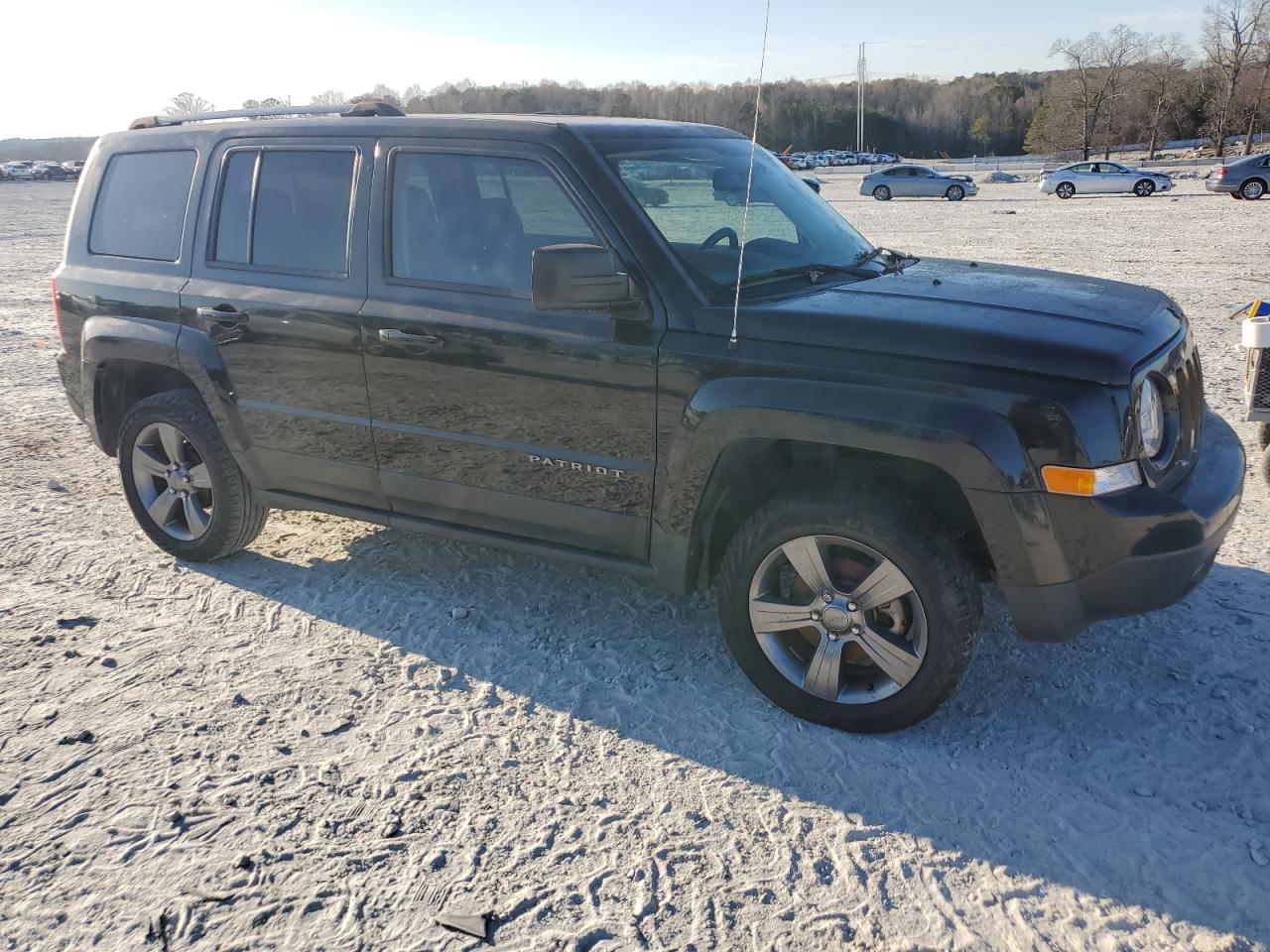 2017 Jeep Liberty (Patriot) - Image 4