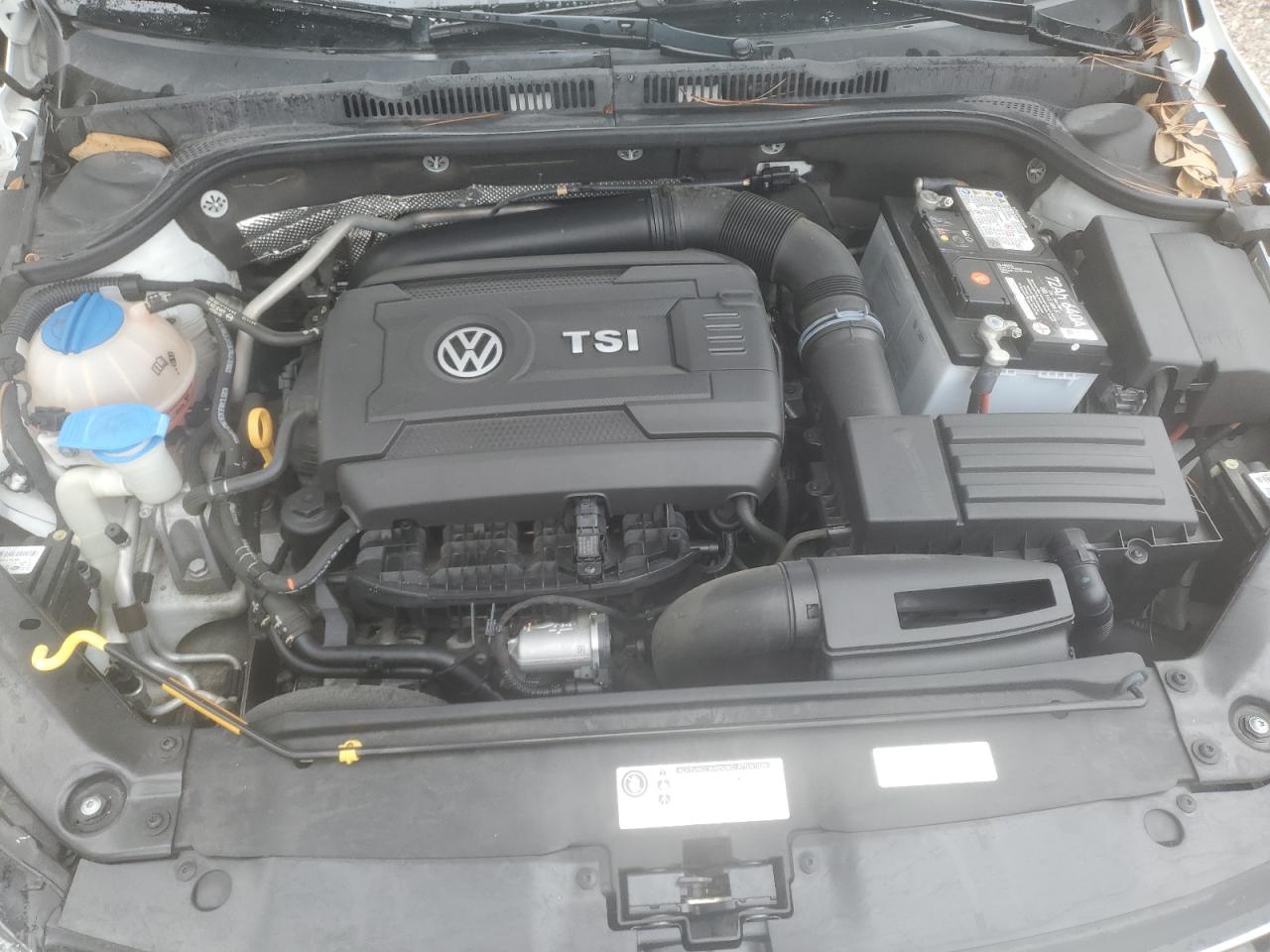 2015 Volkswagen Jetta - Image 12
