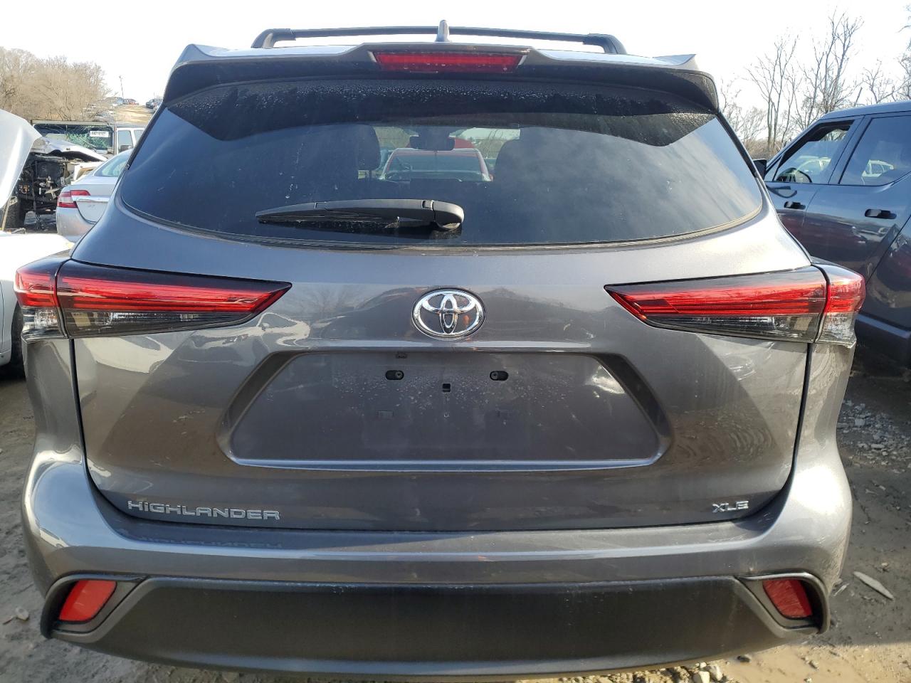 2023 Toyota Highlander - Image 6