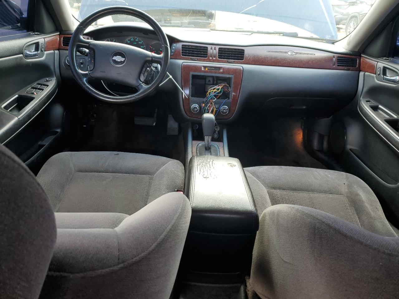2010 Chevrolet Impala - Image 8