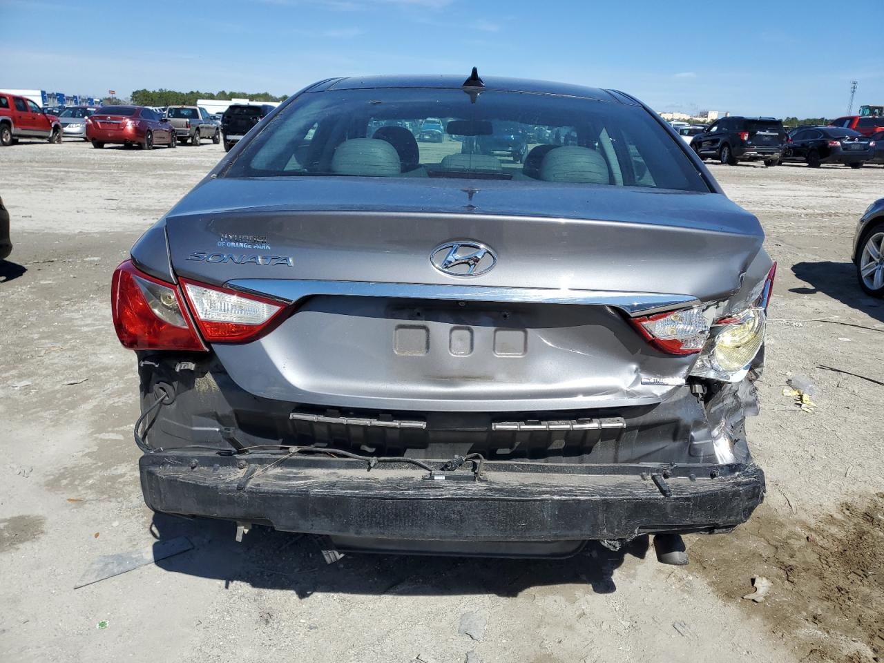2012 Hyundai Sonata - Image 6