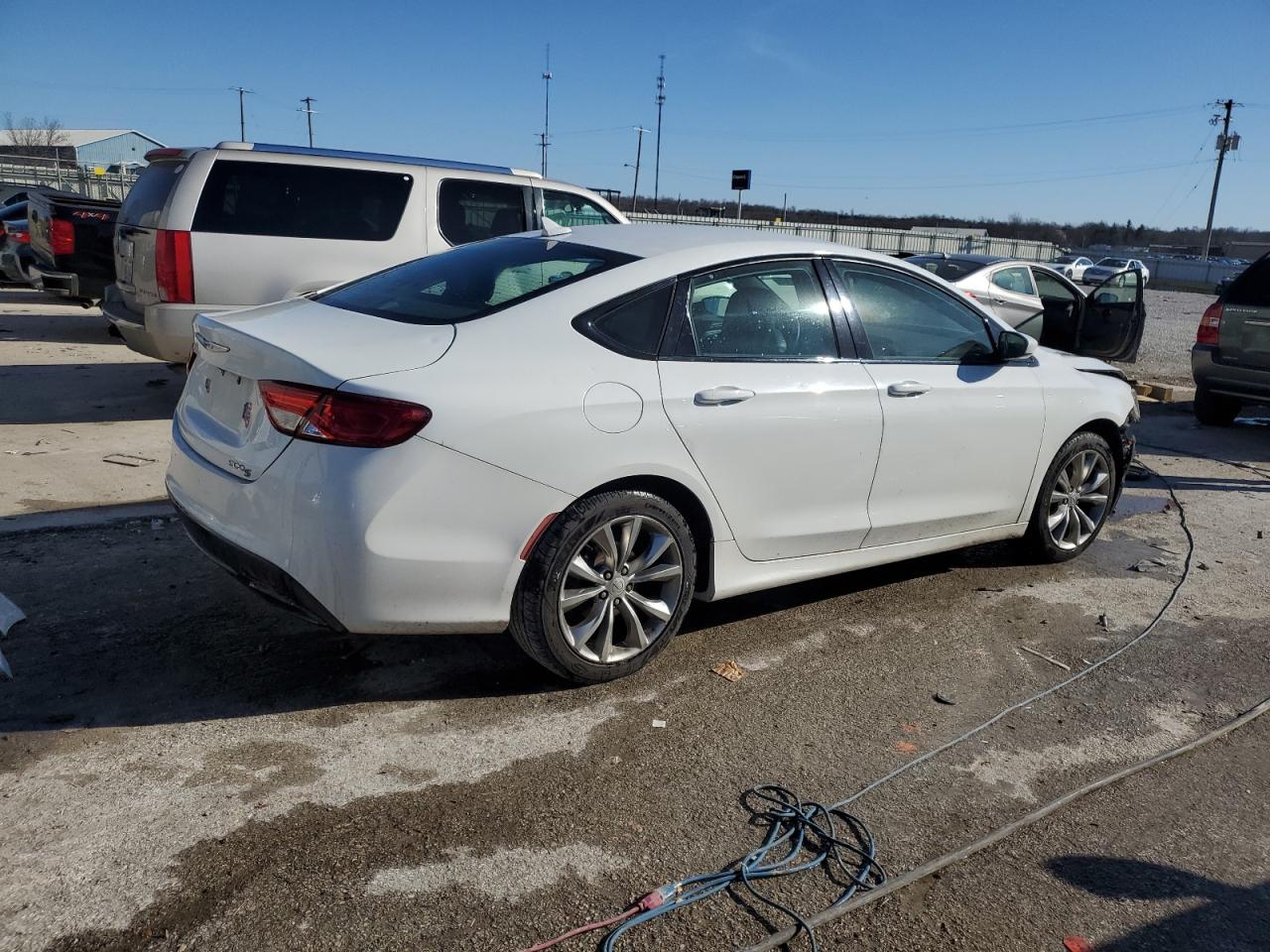 2015 Chrysler 200 - Image 3