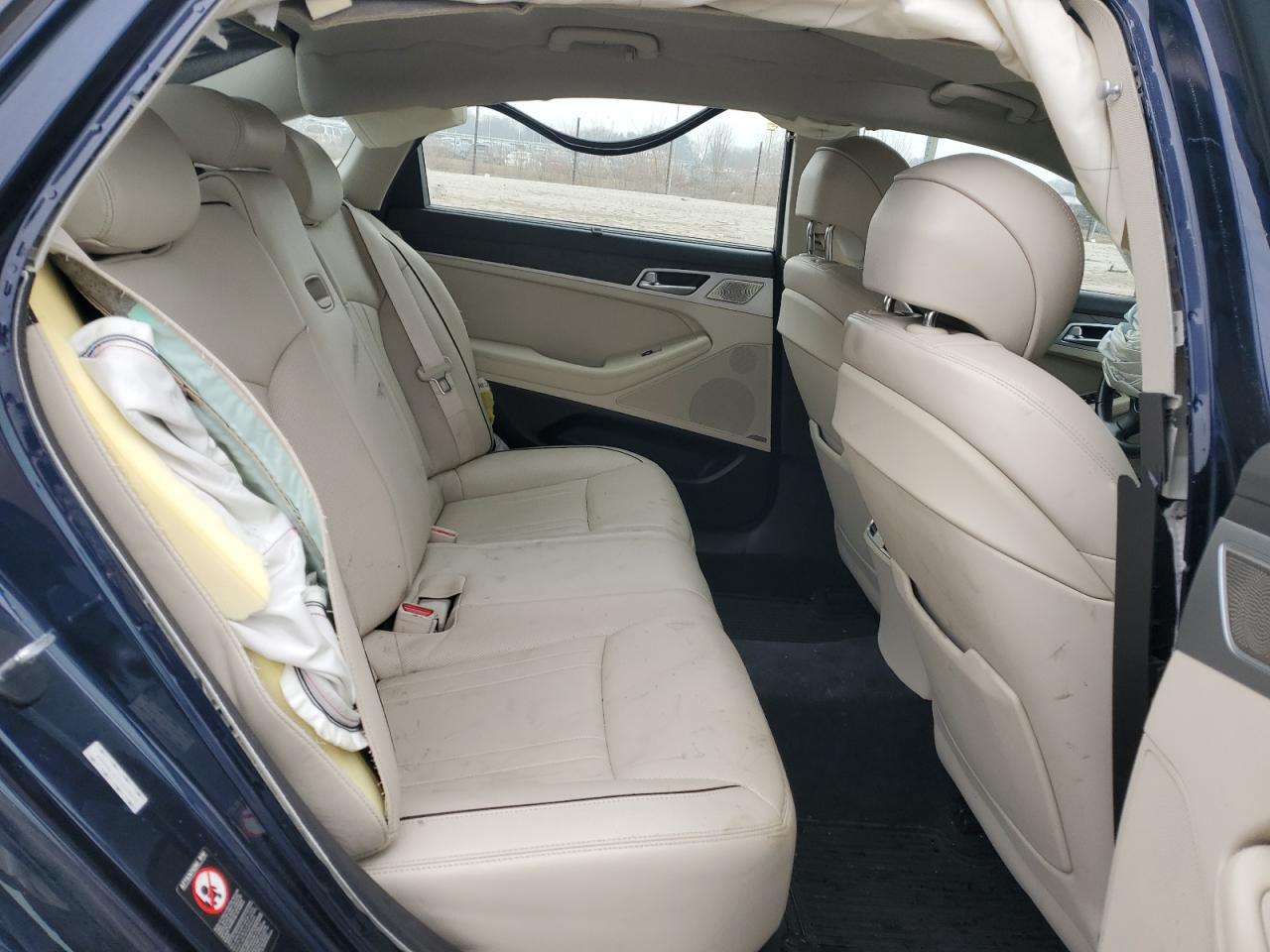2018 Genesis G80 - Image 11