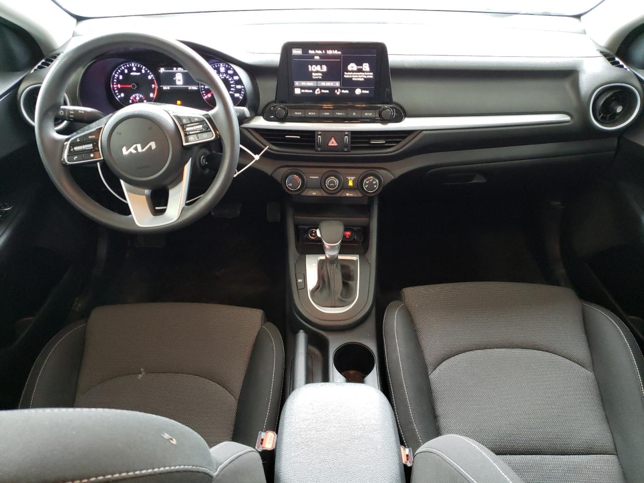 2024 Kia Forte - Image 8