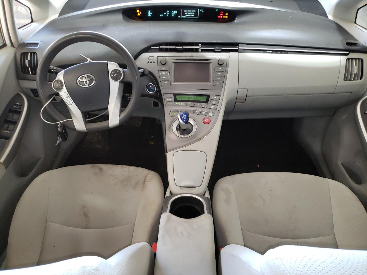 2014 Toyota Prius - Image 8