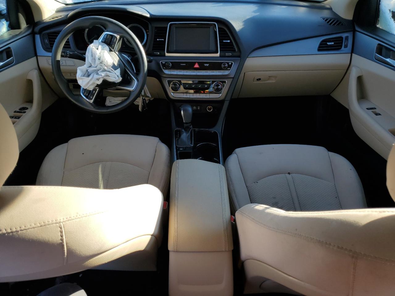 2018 Hyundai Sonata - Image 8