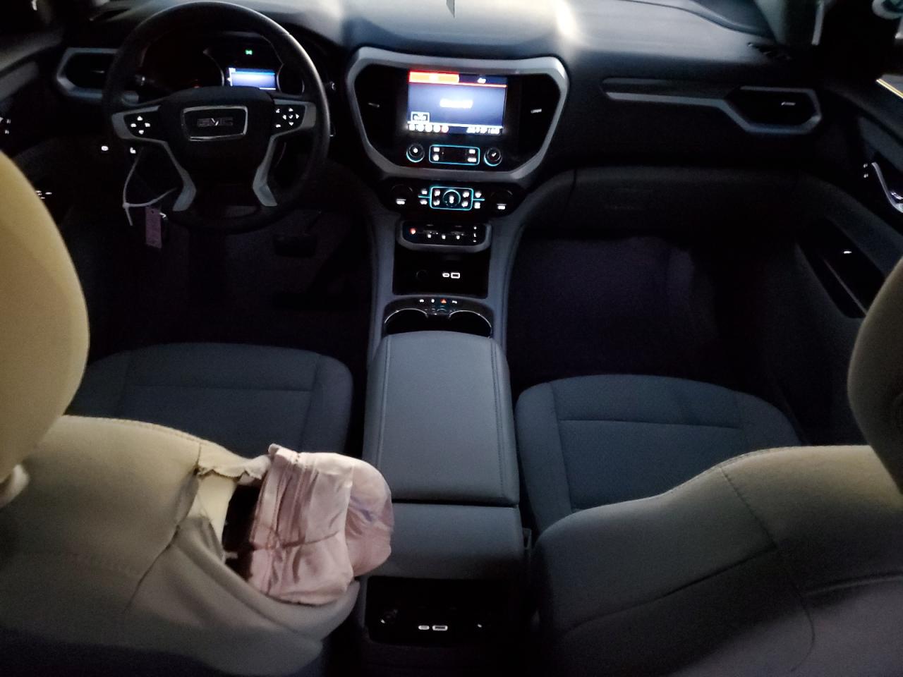 2021 GMC Acadia - Image 8