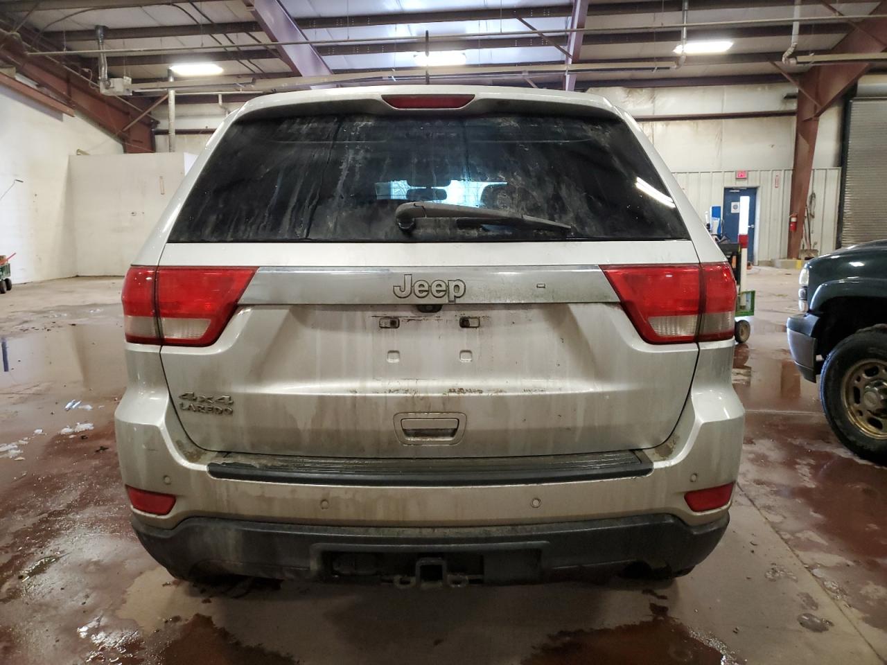 2012 Jeep Grand Cherokee - Image 6
