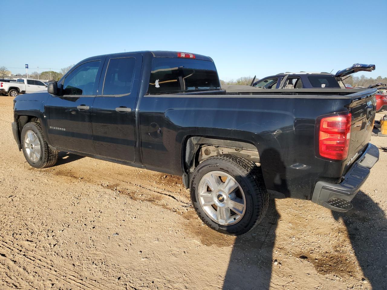 2014 Chevrolet Silverado - Image 2