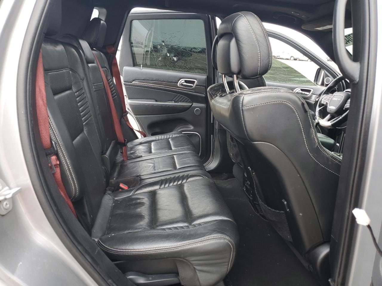 2017 Jeep Grand Cherokee - Image 11