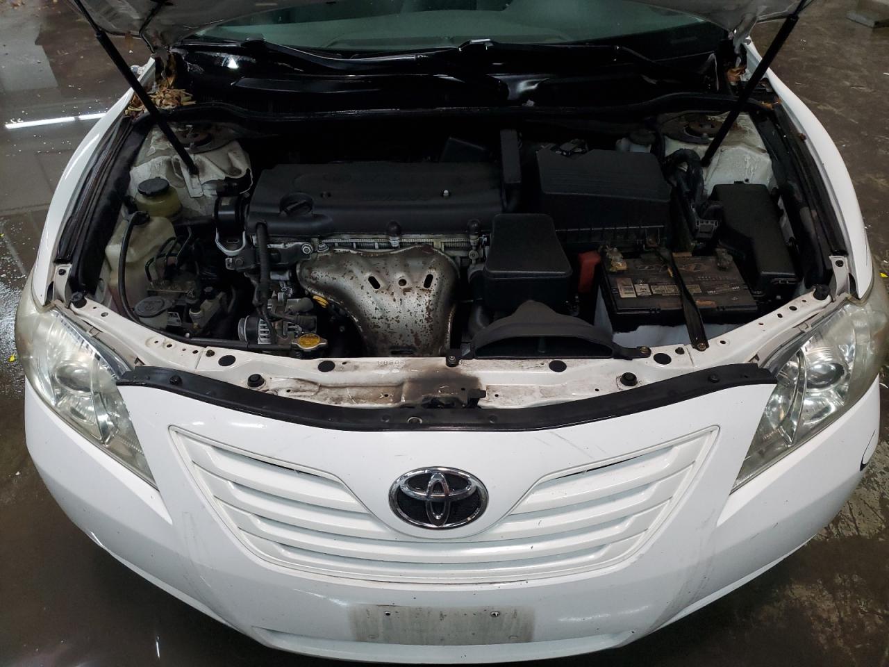 2009 Toyota Camry - Image 11