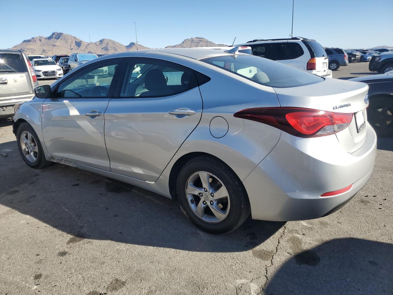 2015 Hyundai Elantra - Image 2