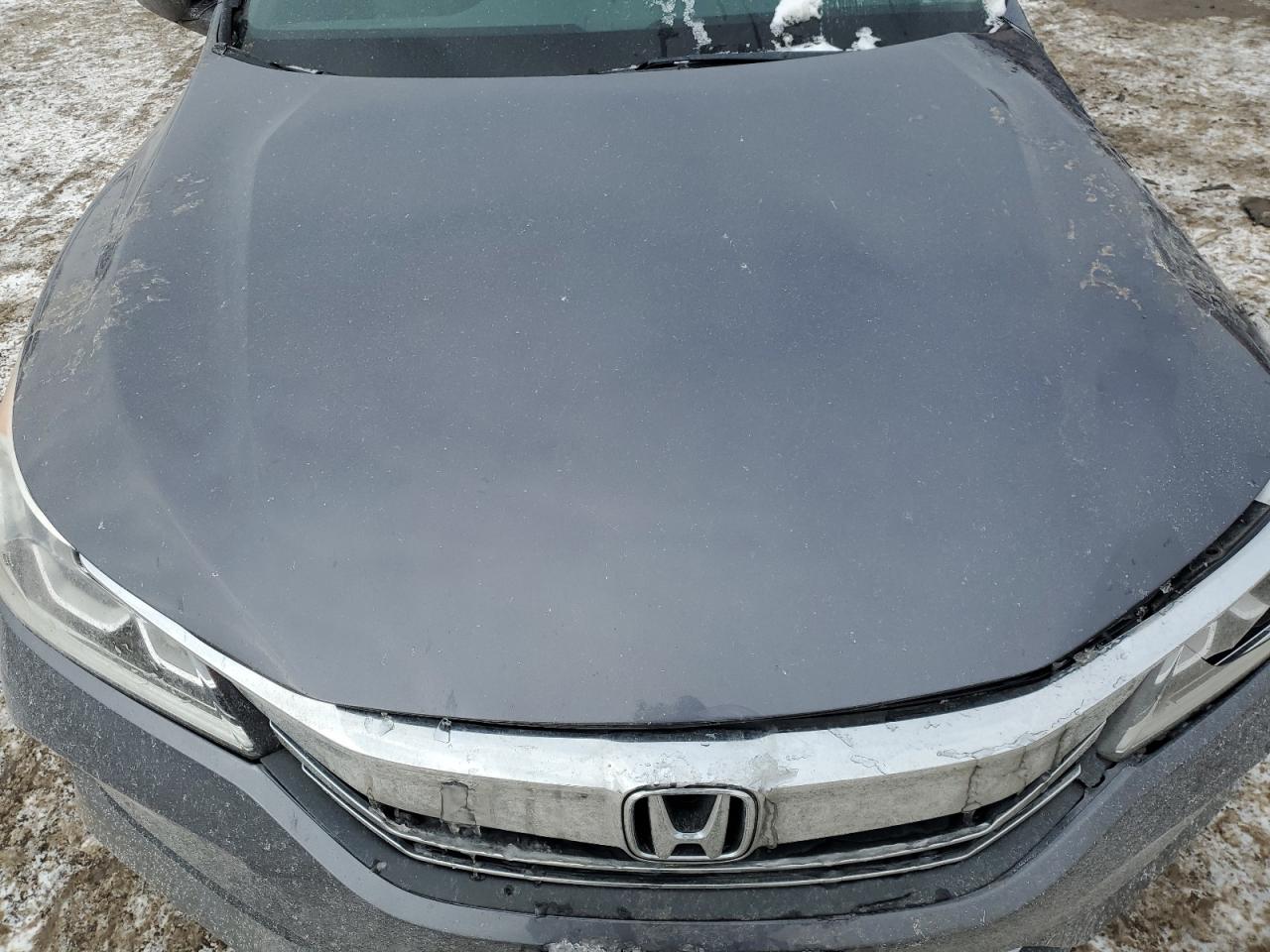 2017 Honda Accord - Image 12
