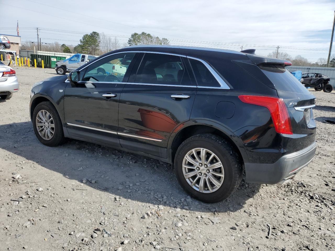 2017 Cadillac XT5 - Image 2